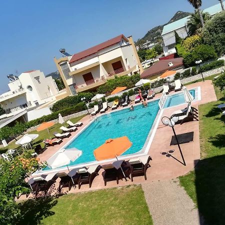 Santa Helena Hotel Lalyssos Eksteriør billede