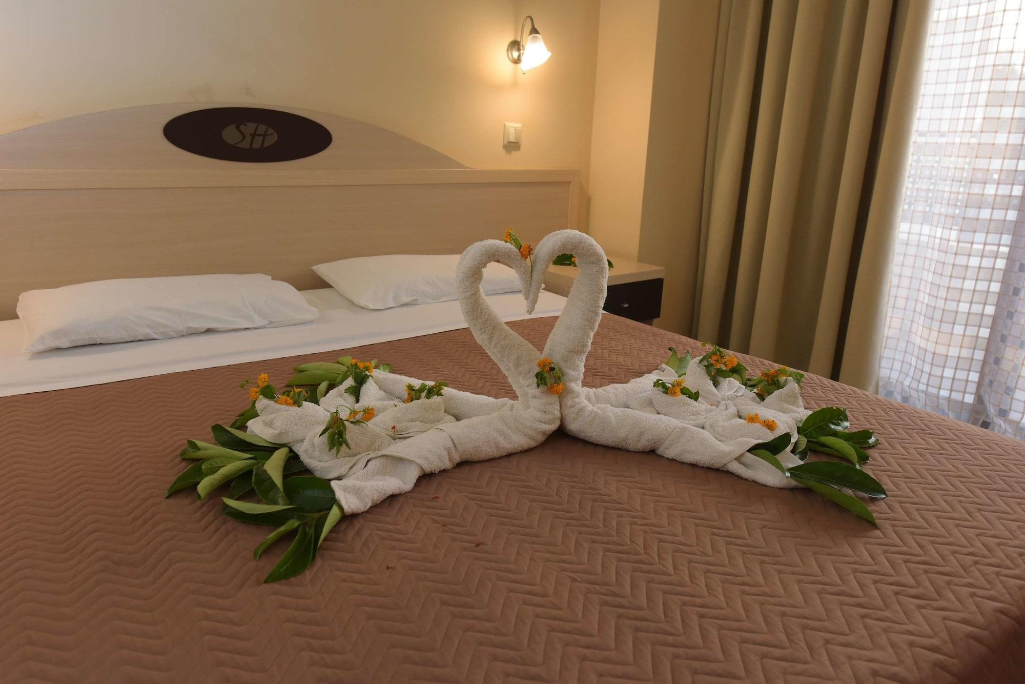 Santa Helena Hotel Lalyssos Eksteriør billede