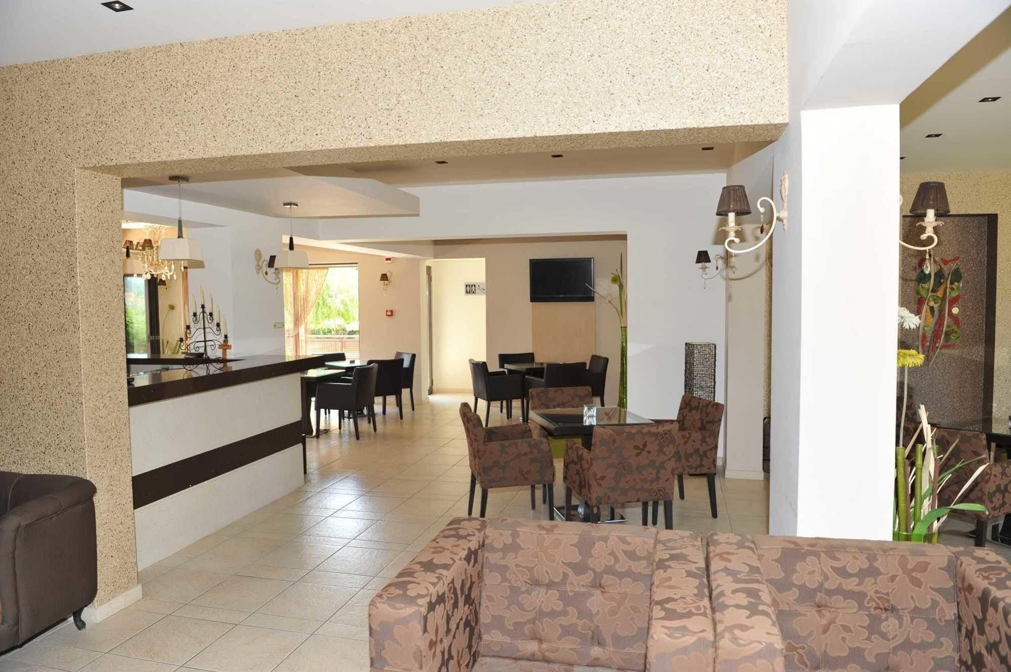 Santa Helena Hotel Lalyssos Eksteriør billede