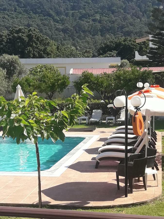 Santa Helena Hotel Lalyssos Eksteriør billede